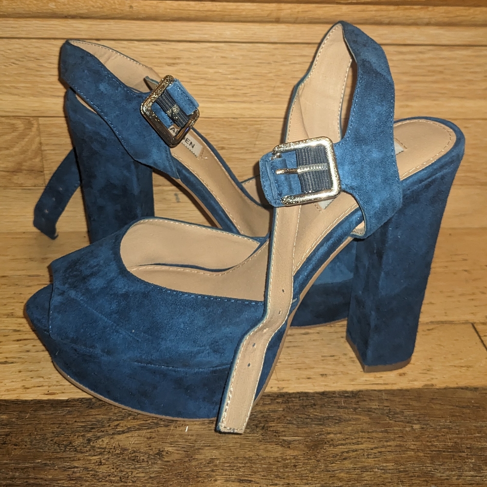 Steve Madden Navy Suede Platform Peep Toe Sandals - Picture 1 of 6